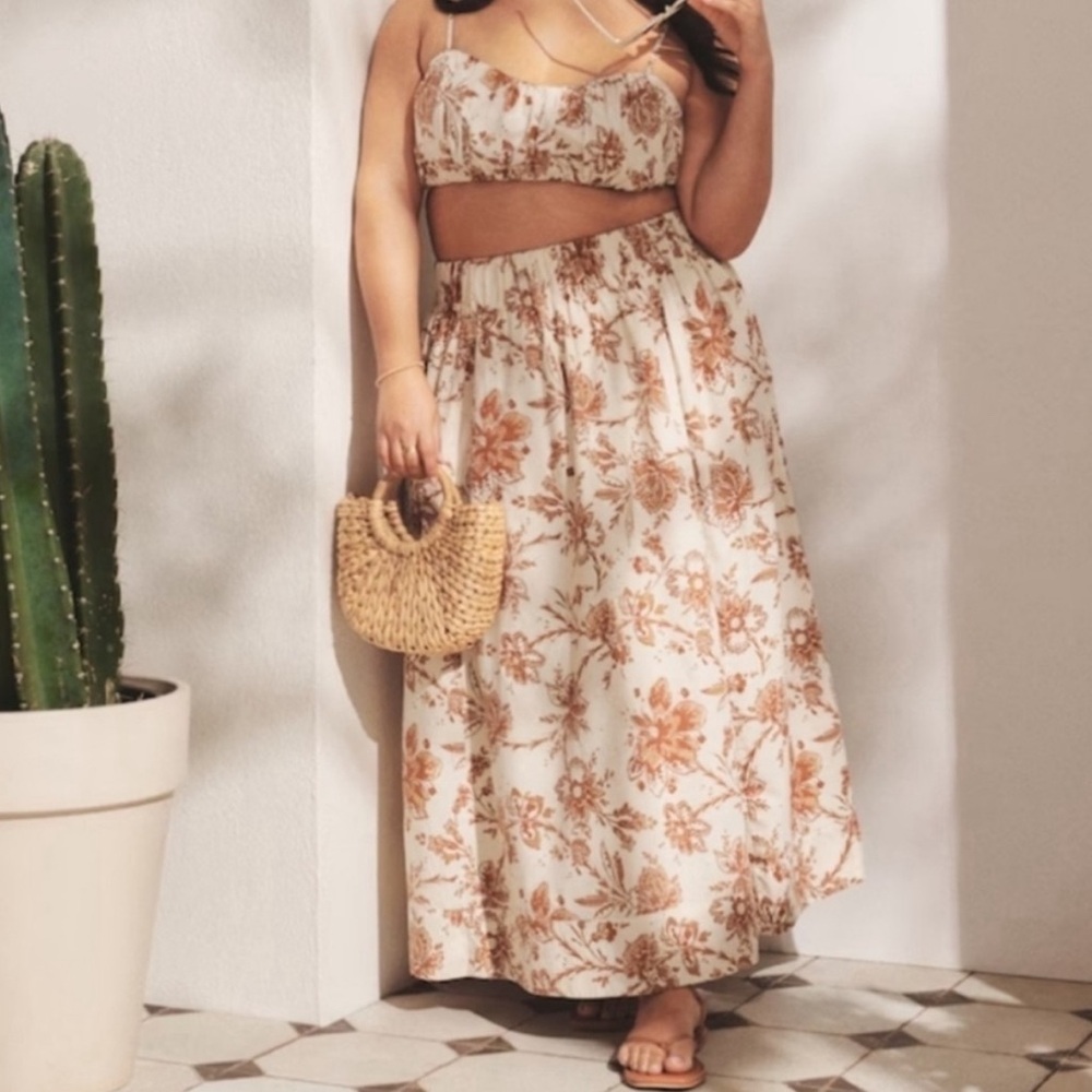 Abercrombie Resort Volume Maxi Skirt (TOP IS M and bottoms are XL)